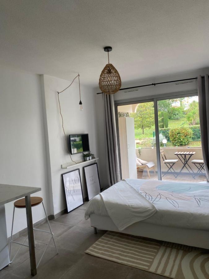 Le Maya - Studio Avec Piscine Antibes Ngoại thất bức ảnh